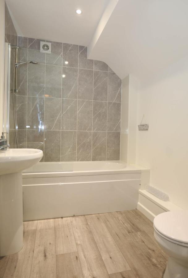 Exmouth - Apartment 2, Strand House - Modern 2 Bedroom Apartment, Perfect Location For Access To Beach & Town Centre - Sleeps 4 Guests - Hosted By Rentmyhouse Exterior photo
